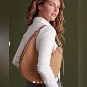 Elegant Tan Shoulder Bag